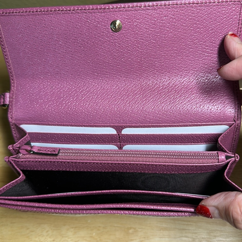 Gucci Pink and Beige Wallet ( NWT) - Picture 4 of 10
